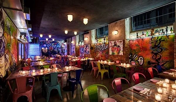 4 Friends Pub, Bar, and Kitchen